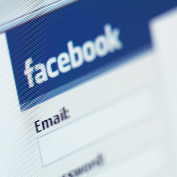 facebook,сетевая безопасность,вирус, Вредоносная программа с польского сайта атакует аккаунты пользователей Facebook